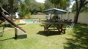 Adventure Lodge ヴィクトリア・フォールズ エクステリア 写真