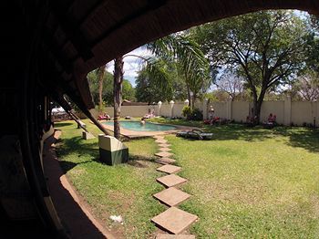 Adventure Lodge ヴィクトリア・フォールズ エクステリア 写真