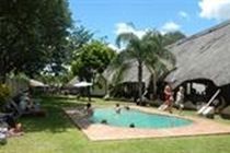 Adventure Lodge ヴィクトリア・フォールズ エクステリア 写真